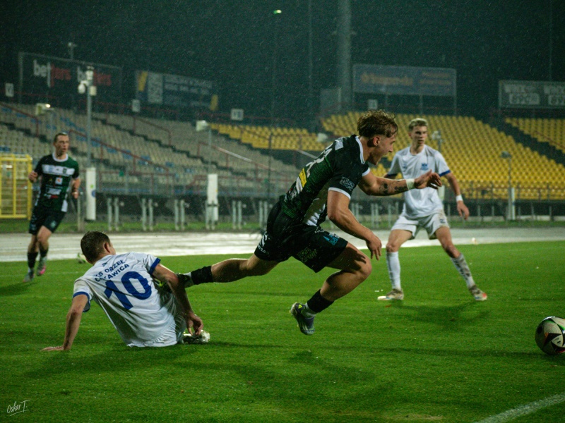 Gol w pierwszej minucie ustawił spotkanie. ROW Rybnik zdetronizowany [FOTO]