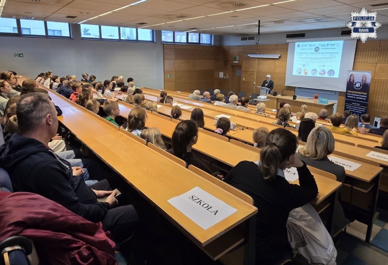 Jak bezpiecznie przejść przez życie? Dwa pokolenia, wspólny cel