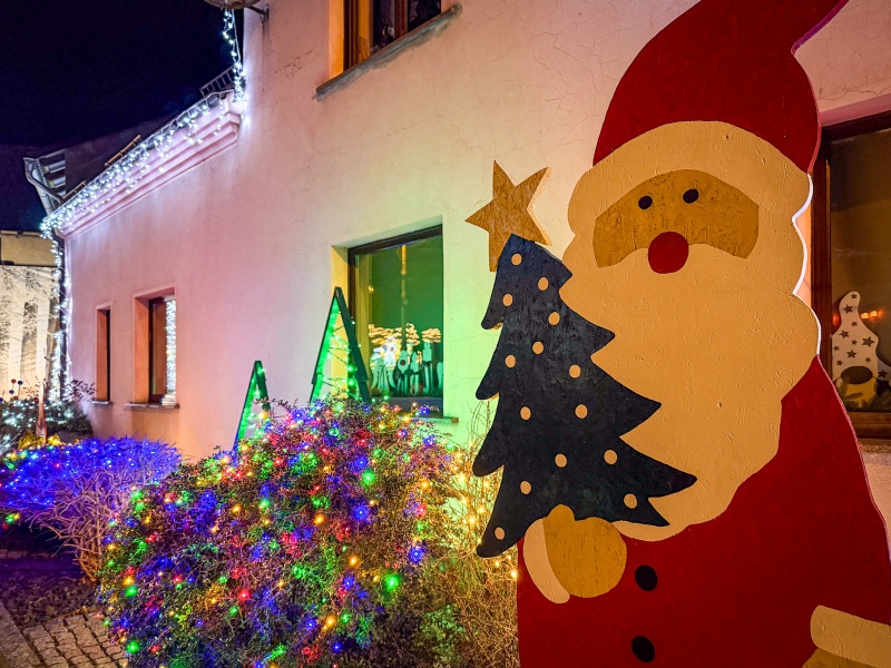 Griswoldowo niedaleko Rybnika. Nowa Wioska w świątecznej szacie [FOTO i WIDEO]