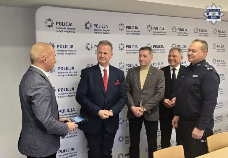 Nowe radiowozy wzmacniają rybnicką policję