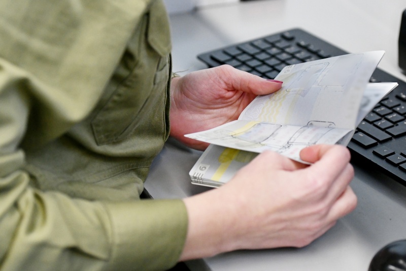 Lot na drugi koniec świata – tylko z ważnym dokumentem!