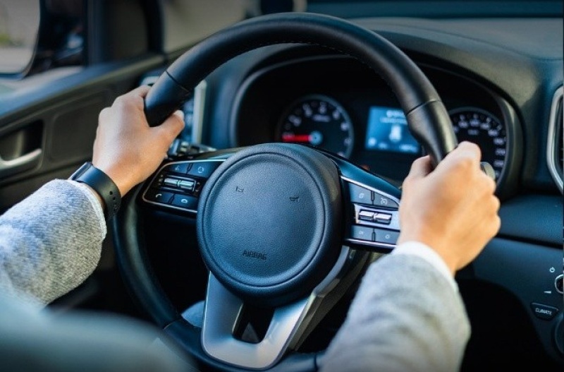 Mandat 500 zł i 12 punktów. Trwa akcja Łapki na kierownicę