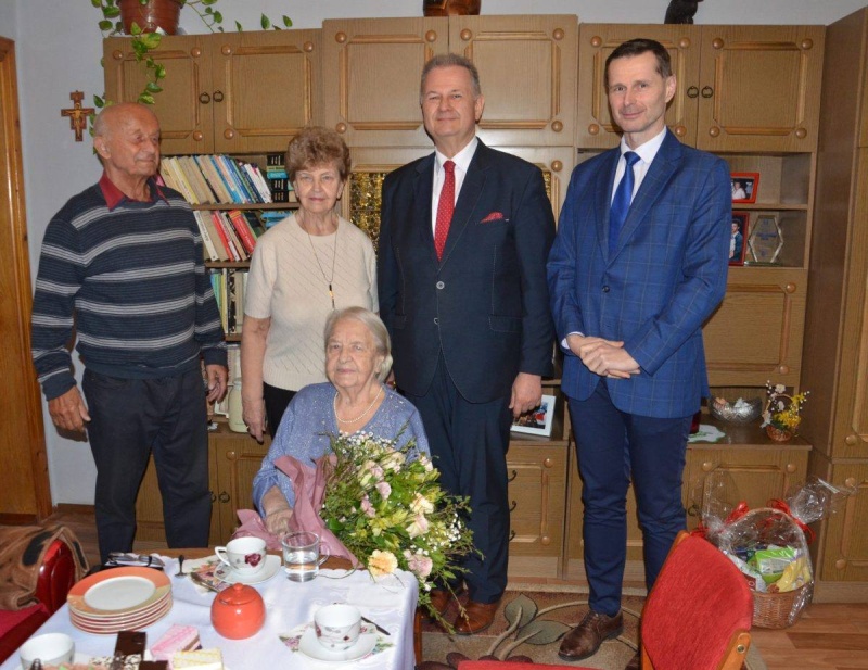 Wiek, który budzi podziw. Pani Justyna Sobel z Jankowic świętuje setne urodziny