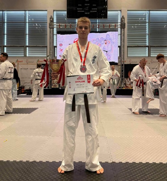 18-latek na podium Mistrzostw Polski. Wielki sukces Karola Boguckiego