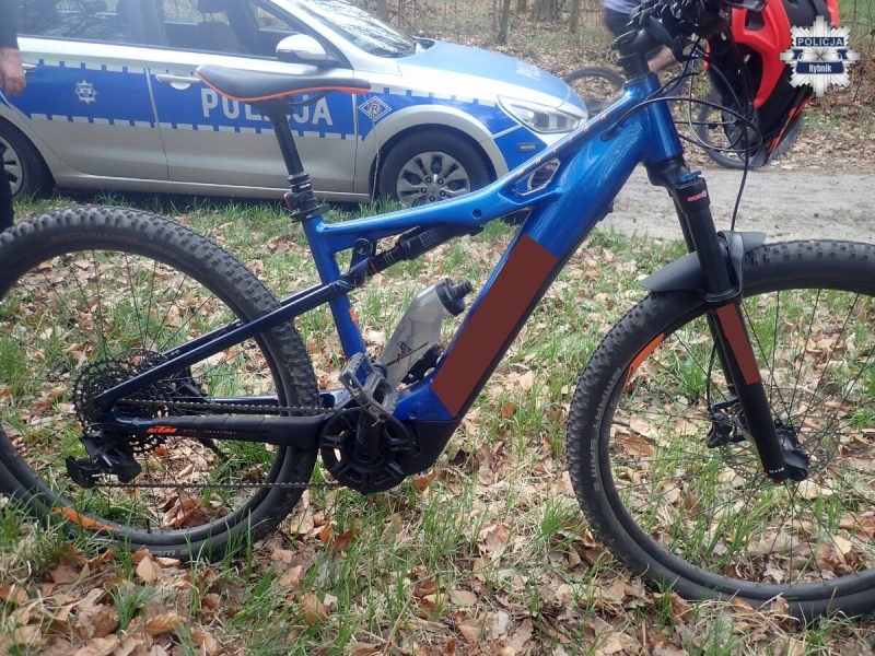 Czołowe zderzenie rowerzystek w Zwonowicach. Jedna z nich trafiła do szpitala