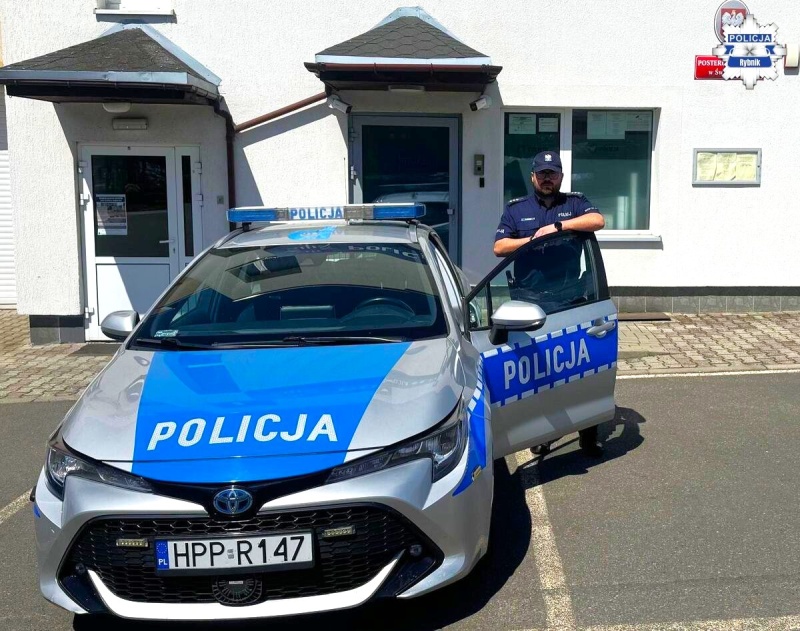 Krwotok i wyścig z czasem. Policjant pomógł dotrzeć do szpitala na czas