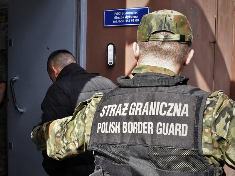 Pijany 19-latek wjechał w ogrodzenie – co się z nim stało?