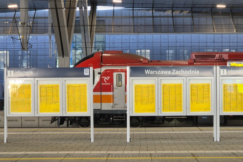 Zmiana czasu już dziś w nocy. Pasażerowie POLREGIO odczują ją minimalnie