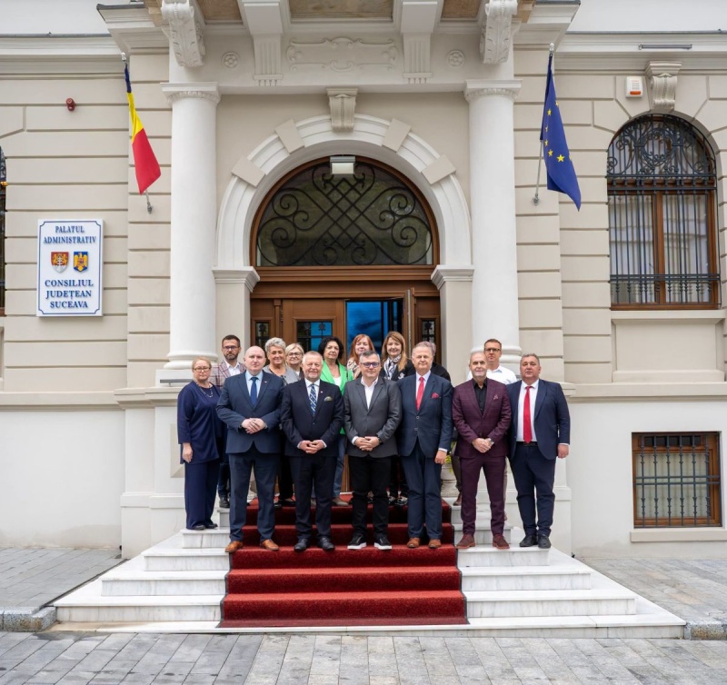 25 lat współpracy i wspólne tradycje. Delegacja Powiatu Rybnickiego odwiedziła Rumunię