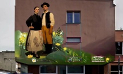 Rybnicki strój ludowy na muralu - Serwis informacyjny z Raciborza - naszraciborz.pl