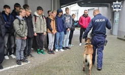 Uczniowie Zespołu Szkół im. Józefa Rymera z wizytą w rybnickiej komendzie - Serwis informacyjny z Raciborza - naszraciborz.pl