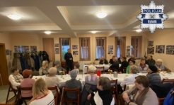 Niebieskie Mikołajki z seniorami w Czerwionce-Leszczynach - Serwis informacyjny z Raciborza - naszraciborz.pl