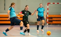 Futsal: Emocjonująca potyczka w hali Ekonomika. TS ROW pokonał Tygryski [FOTO] - Serwis informacyjny z Raciborza - naszraciborz.pl