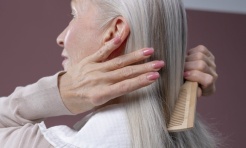 Jakie kosmetyki stosować na siwiejące włosy? - Serwis informacyjny z Raciborza - naszraciborz.pl