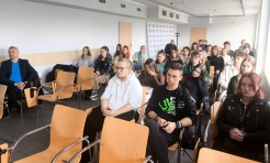 Studenci raciborskiej ANS na warsztatach tłumaczeniowych w rybnickiej komendzie - Serwis informacyjny z Raciborza - naszraciborz.pl