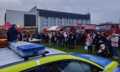 Mundurowi i mieszkańcy razem dla Kazika. Poruszająca akcja w Gaszowicach - Serwis informacyjny z Raciborza - naszraciborz.pl