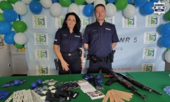 Policjanci na dniu otwartym w Rybniku. Młodzież poznaje ścieżkę służby w Policji - Serwis informacyjny z Raciborza - naszraciborz.pl