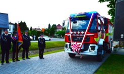 Nowy wóz dla OSP Bogunice. Uroczyste przekazanie i poświęcenie pojazdu - Serwis informacyjny z Raciborza - naszraciborz.pl