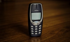 Stary model telefonu znaleziony w Łukowie Śląskim. Biuro Rzeczy Znalezionych szuka właściciela - Serwis informacyjny z Raciborza - naszraciborz.pl