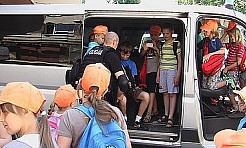 Dzieci z półkolonii odwiedziły policjantów - Serwis informacyjny z Wodzisławia Śląskiego - naszwodzislaw.com