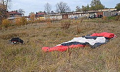 Tragiczny finał lądowania paralotni - pilot nie żyje - Serwis informacyjny z Wodzisławia Śląskiego - naszwodzislaw.com