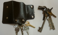 Policja poszukuje właściciela czarnej saszetki oraz dwóch pęków kluczy - Serwis informacyjny z Wodzisławia Śląskiego - naszwodzislaw.com