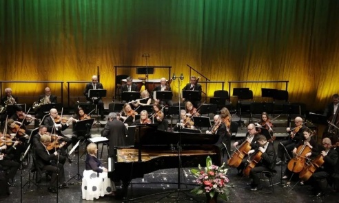 Symfonicznie w rybnickim teatrze [FOTO] - Serwis informacyjny z Wodzisławia Śląskiego - naszwodzislaw.com