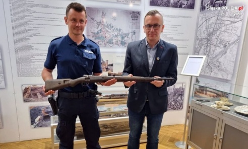 Historyczna broń trafiła do rybnickiego Muzeum - Serwis informacyjny z Wodzisławia Śląskiego - naszwodzislaw.com