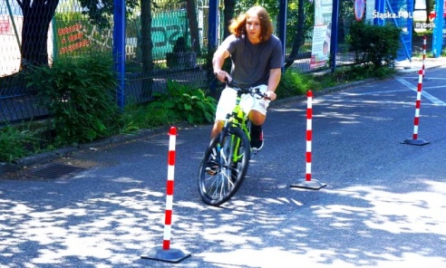 Młodzież z Ukrainy zdawała egzaminy na kartę rowerową - Serwis informacyjny z Wodzisławia Śląskiego - naszwodzislaw.com