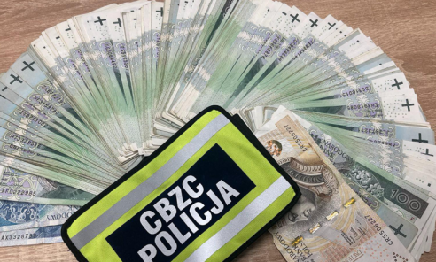 Śląska policja rozbiła szajkę oszustów internetowych. Bazowali na danych z darknetu - Serwis informacyjny z Wodzisławia Śląskiego - naszwodzislaw.com
