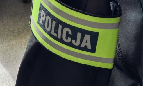 Kolejny cios w mafię śmieciową. Policjanci zatrzymali sześć osób i zabezpieczyli broń - Serwis informacyjny z Wodzisławia Śląskiego - naszwodzislaw.com