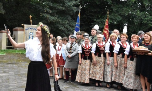 Dożynki w Dębieńsku – dziękczynienie za plony i trud rolników - Serwis informacyjny z Wodzisławia Śląskiego - naszwodzislaw.com
