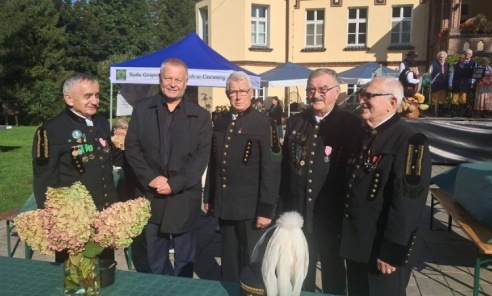 Czernica węglem szkicowana. Wyjątkowe wydarzenie za nami - Serwis informacyjny z Wodzisławia Śląskiego - naszwodzislaw.com