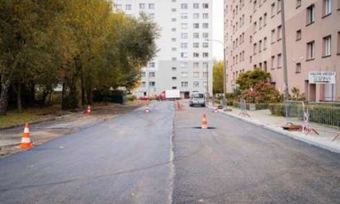 Trwa remont nawierzchni przy ul. Dąbrówki - Serwis informacyjny z Wodzisławia Śląskiego - naszwodzislaw.com