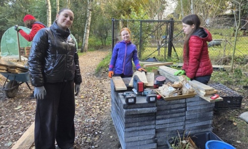 Wolontariusze z Młodzieżowej Rady Miasta pomogli w rozbudowie Nutriowiska - Serwis informacyjny z Wodzisławia Śląskiego - naszwodzislaw.com