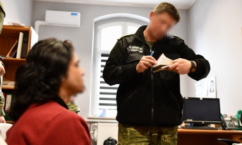 Opolscy funkcjonariusze SG zatrzymali w Kędzierzynie-Koźlu 7 Kolumbijczyków - Serwis informacyjny z Rybnika - naszraciborz.pl