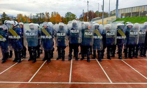 Policjanci z Raciborza, Wodzisławia i Rybnika szkolili się na stadionie w Rybniku - Serwis informacyjny z Rybnika - naszraciborz.pl