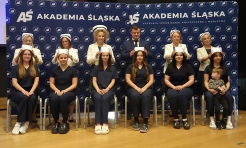 Czepki dla przyszłych pielęgniarek i pielęgniarzy [FOTO] - Serwis informacyjny z Wodzisławia Śląskiego - naszwodzislaw.com
