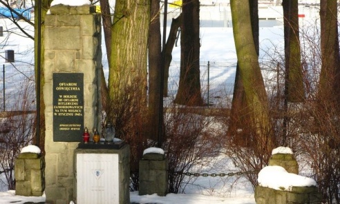 Rozświetlmy pamięć. Upamiętnienie 81. rocznicy Marszu Śmierci w Rybniku - Serwis informacyjny z Wodzisławia Śląskiego - naszwodzislaw.com