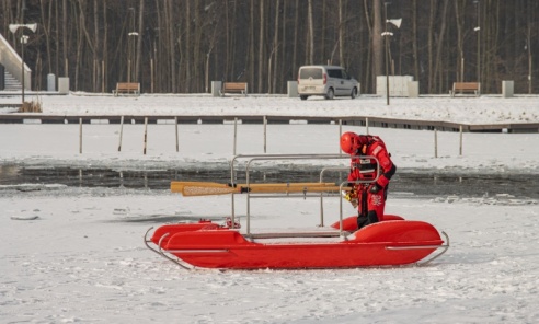 Nie ryzykuj na lodzie. Poradnik bezpieczeństwa zimą - Serwis informacyjny z Wodzisławia Śląskiego - naszwodzislaw.com