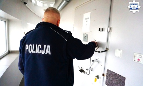 Rybniccy śledczy aresztowali sprawców oszustw na policjanta i na wnuczka - Serwis informacyjny z Rybnika - naszraciborz.pl