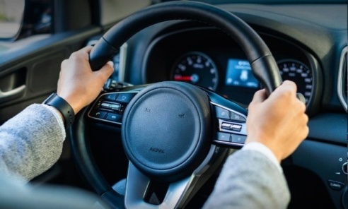 Mandat 500 zł i 12 punktów. Trwa akcja Łapki na kierownicę - Serwis informacyjny z Wodzisławia Śląskiego - naszwodzislaw.com