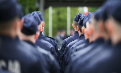 Rekordowy nabór do śląskiej Policji – 254 nowych funkcjonariuszy rozpoczyna służbę - Serwis informacyjny z Wodzisławia Śląskiego - naszwodzislaw.com