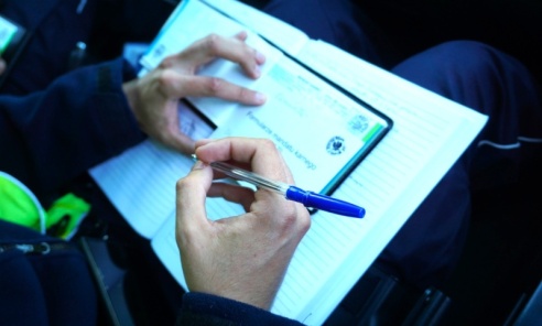 Drift na ulicy Raciborskiej. Surowe konsekwencje dla kierowcy BMW - Serwis informacyjny z Wodzisławia Śląskiego - naszwodzislaw.com