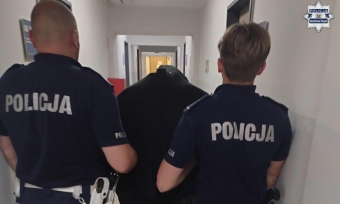 Uciekał przed policją, jechał pod prąd i po chodnikach. 30-latek z Rybnika zatrzymany [WIDEO] - Serwis informacyjny z Wodzisławia Śląskiego - naszwodzislaw.com