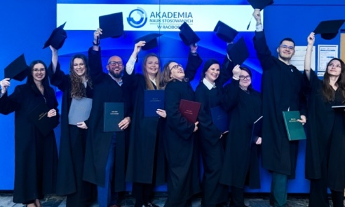 Praktyczne studia dają realne efekty. Dane Ministerstwa potwierdzają skuteczność modelu kształcenia państwowych uczelni zawodowych - Serwis informacyjny z Wodzisławia Śląskiego - naszwodzislaw.com