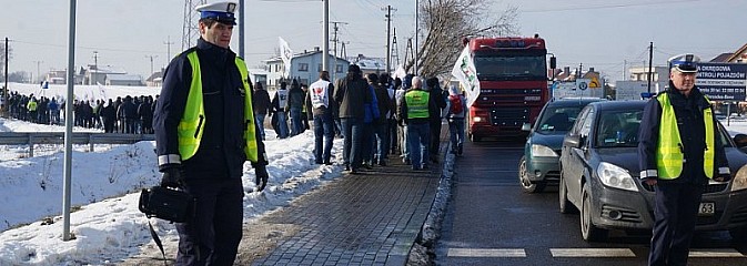 Policjanci zabezpieczali protest górników w Świerklanach - Serwis informacyjny z Wodzisławia Śląskiego - naszwodzislaw.com
