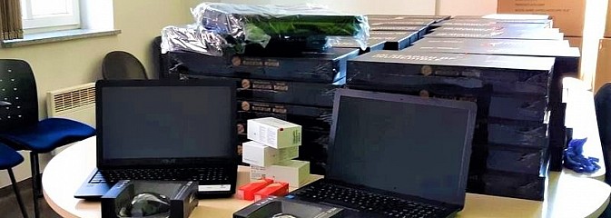 Do powiatu rybnickiego dotarły laptopy do zdalnej nauki - Serwis informacyjny z Wodzisławia Śląskiego - naszwodzislaw.com
