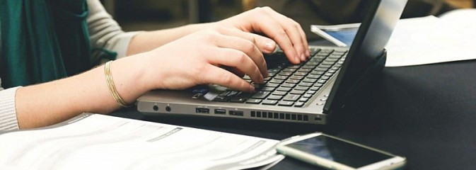 Kolejne laptopy trafiły do uczniów z gminy Jejkowice - Serwis informacyjny z Wodzisławia Śląskiego - naszwodzislaw.com