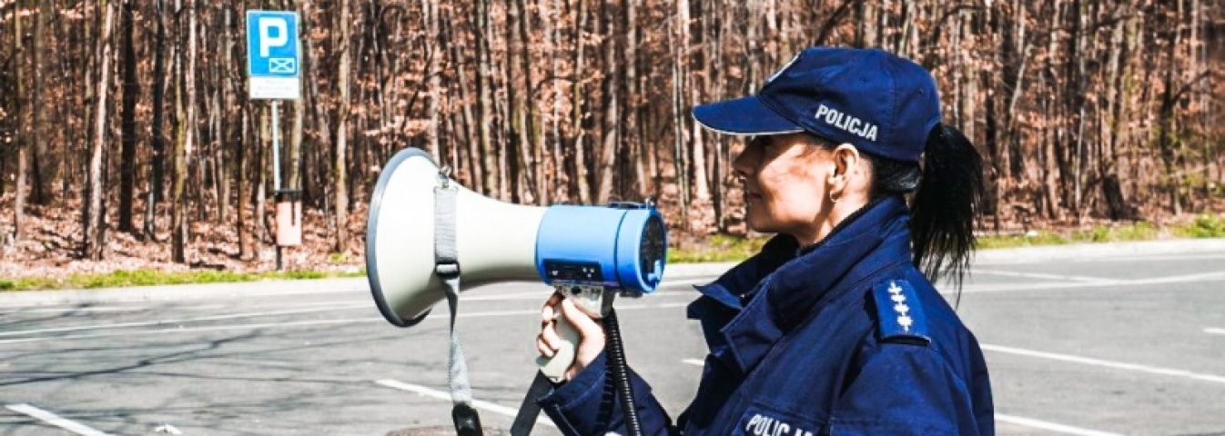 Od dziś policja sprawdza w całym kraju przestrzeganie obowiązku zakrywania ust i nosa  - Serwis informacyjny z Wodzisławia Śląskiego - naszwodzislaw.com